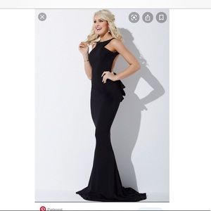 Black Ruffle Back long Dress 32628
